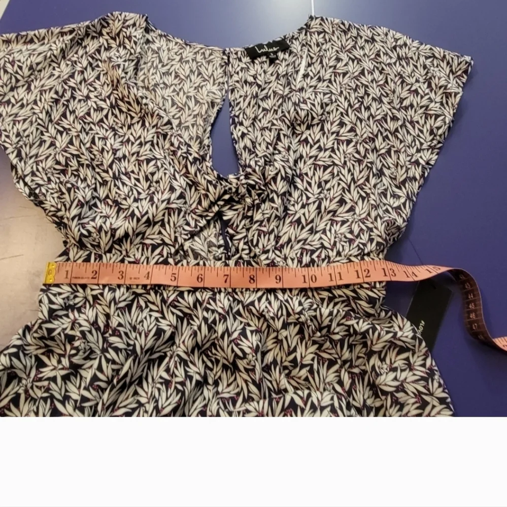 Lulus Dondi Romper Shorts Navy Blue White Leaf Print Loose And Flowy Small - Picture 9 of 12